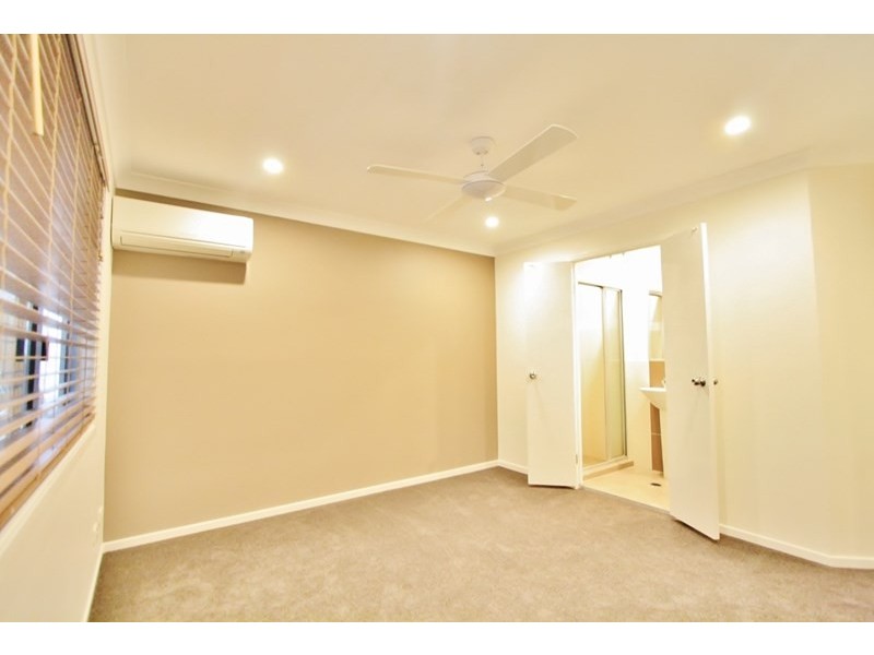 5/8 Eric Road, Holland Park QLD 4121