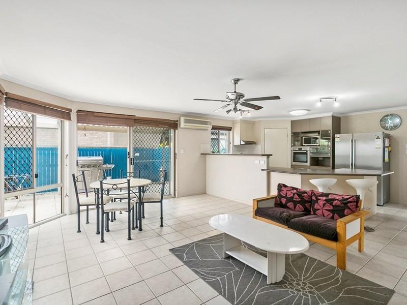 6 Links Avenue, Meadowbrook QLD 4131