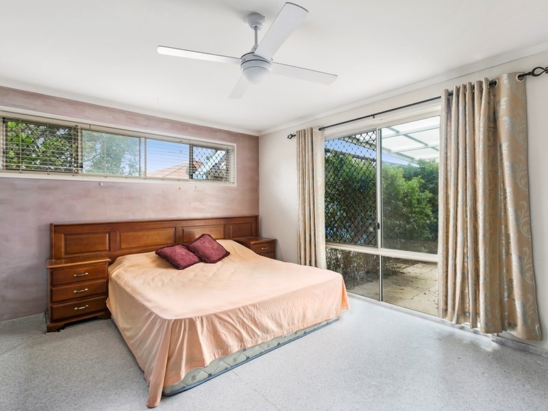 6 Links Avenue, Meadowbrook QLD 4131