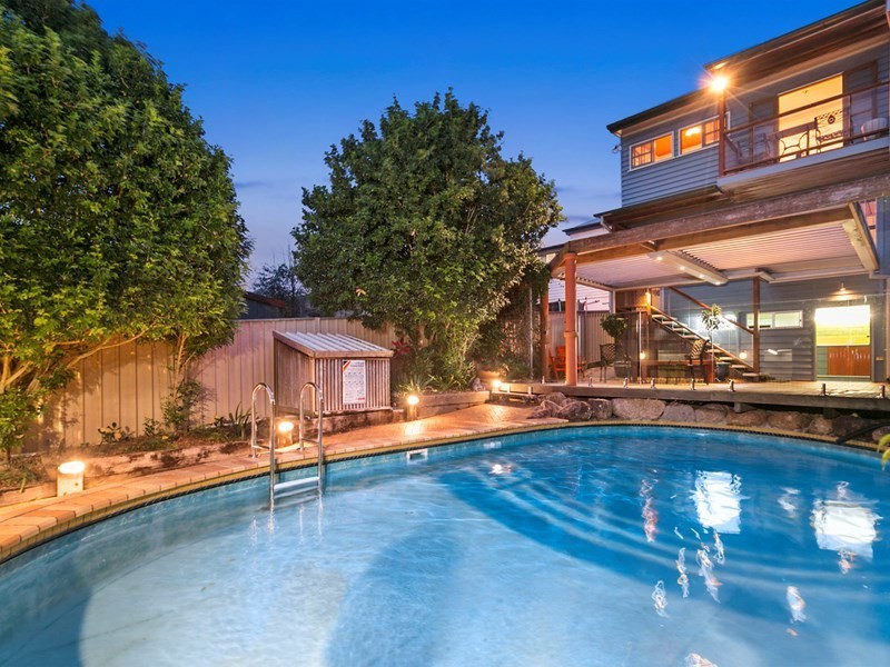 110 Shorncliffe Parade, Shorncliffe QLD 4017