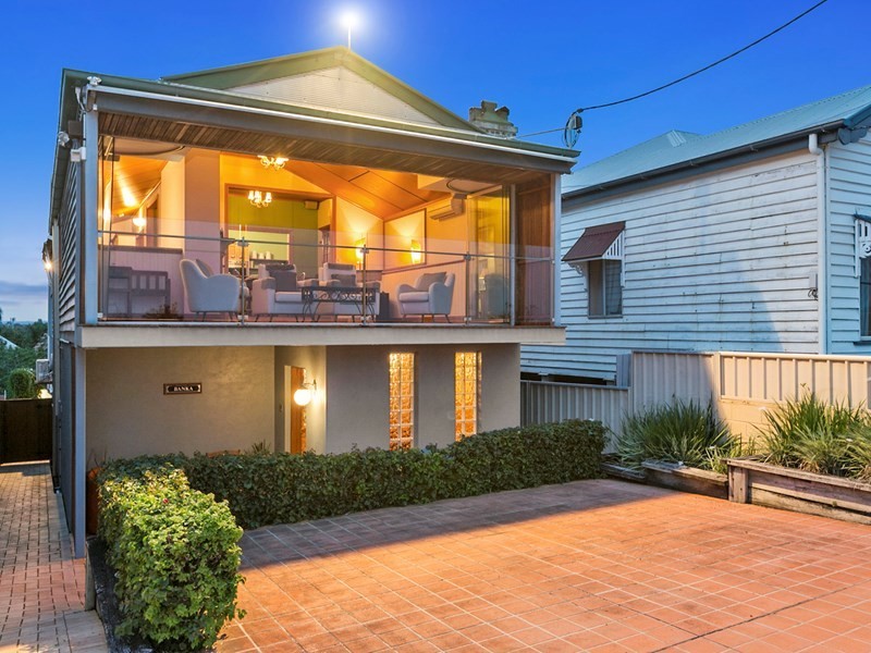 110 Shorncliffe Parade, Shorncliffe QLD 4017