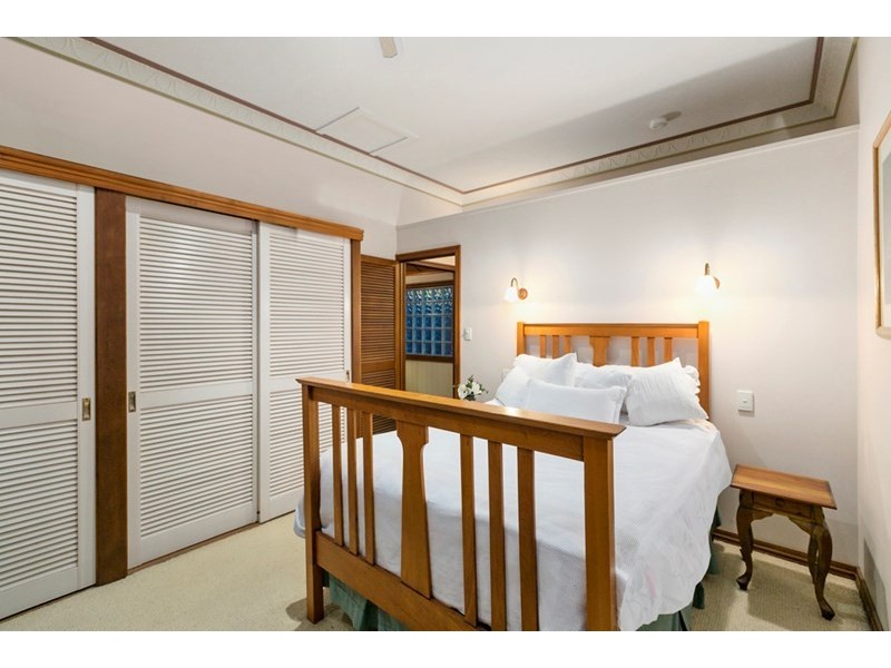 110 Shorncliffe Parade, Shorncliffe QLD 4017