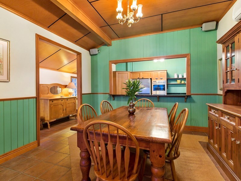 110 Shorncliffe Parade, Shorncliffe QLD 4017