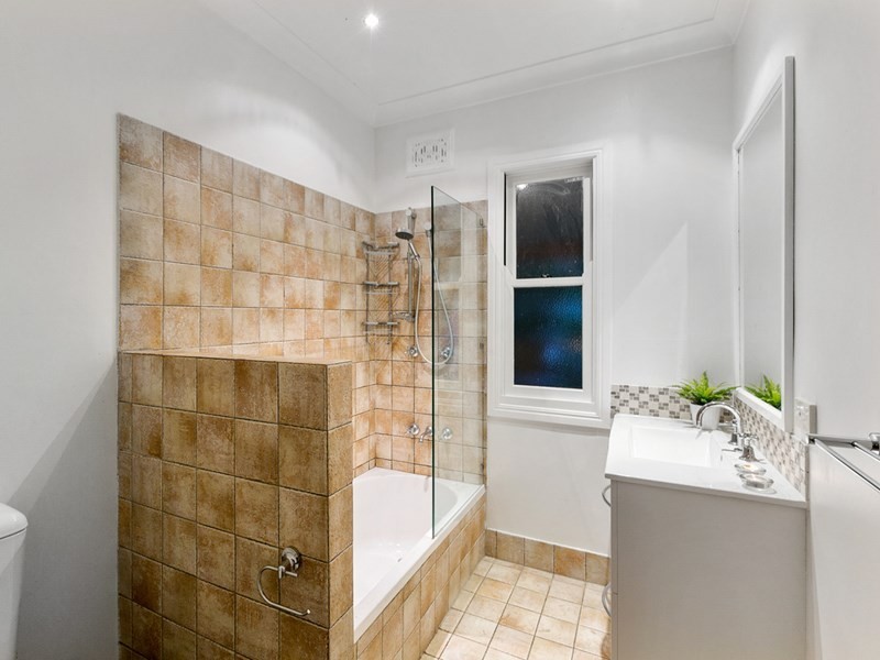 76 Pond Street, Mount Gravatt East QLD 4122