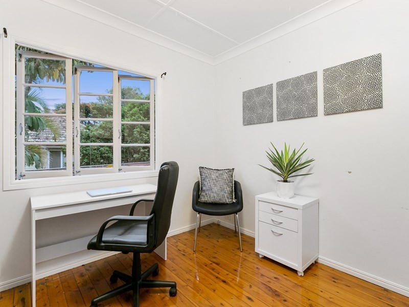 76 Pond Street, Mount Gravatt East QLD 4122