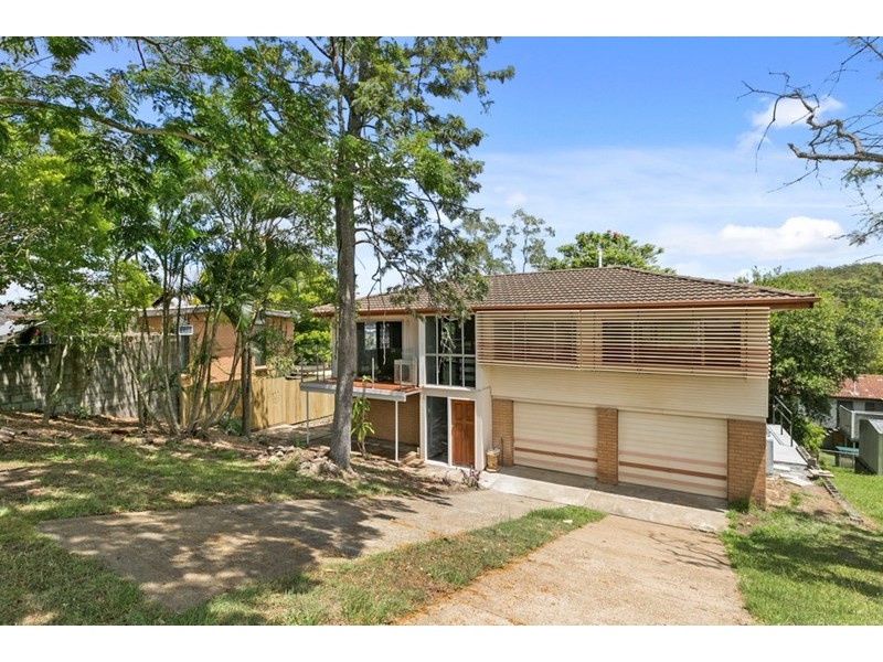 17 Arkindale Street, Nathan QLD 4111