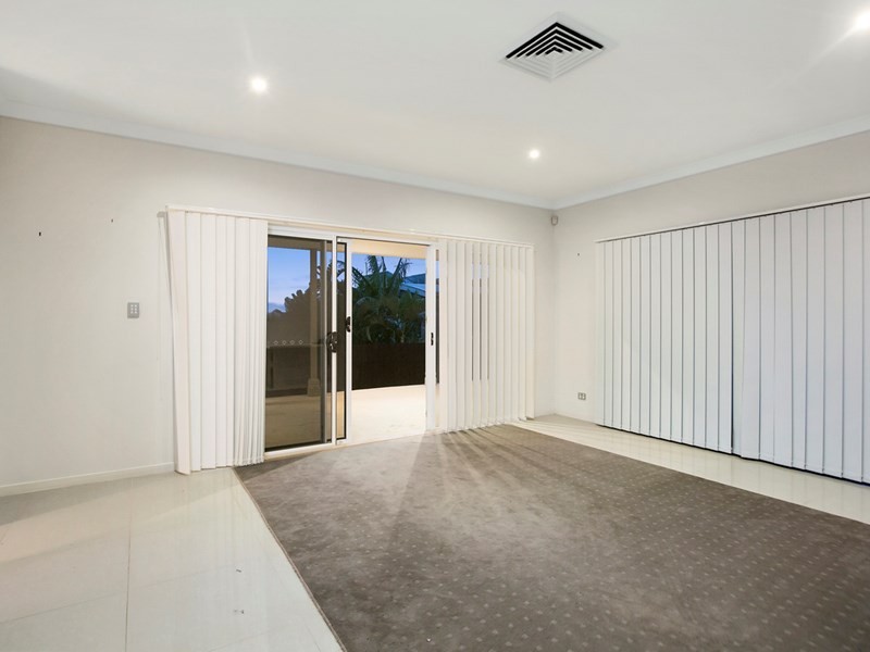 18 Governor Terrace, Murarrie QLD 4172