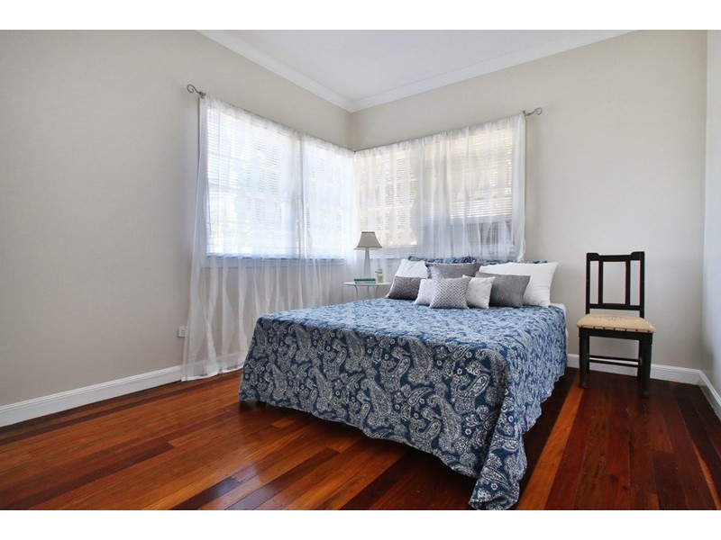 5 Digby Street, Holland Park QLD 4121