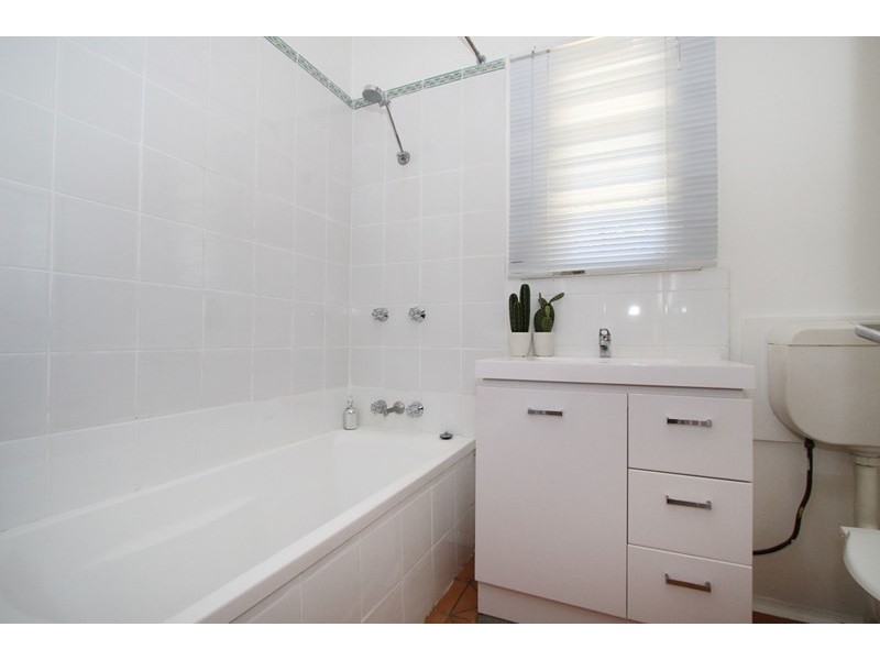 5 Digby Street, Holland Park QLD 4121