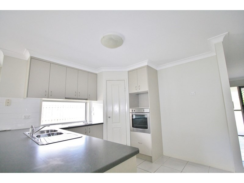 81 Cardena Drive, Augustine Heights QLD 4300