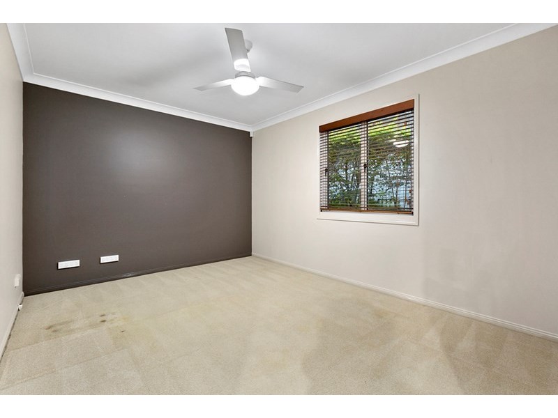 52 Latimer Street, Holland Park QLD 4121