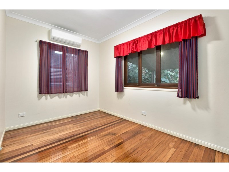 52 Latimer Street, Holland Park QLD 4121