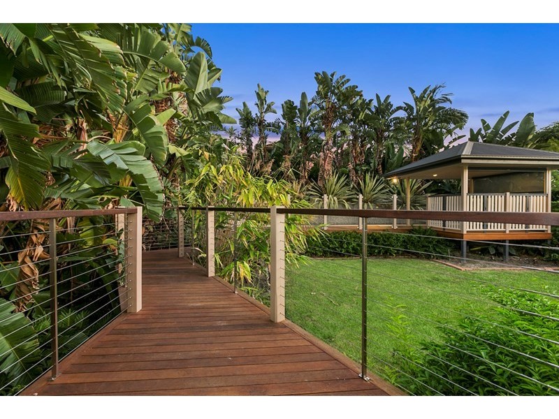 52 Latimer Street, Holland Park QLD 4121