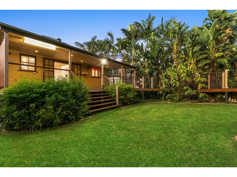 52 Latimer Street, Holland Park QLD 4121