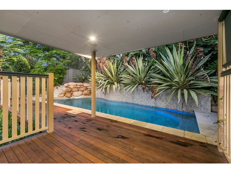 52 Latimer Street, Holland Park QLD 4121