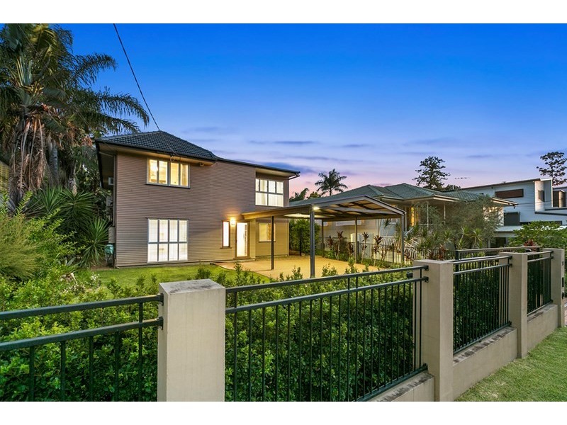 52 Latimer Street, Holland Park QLD 4121