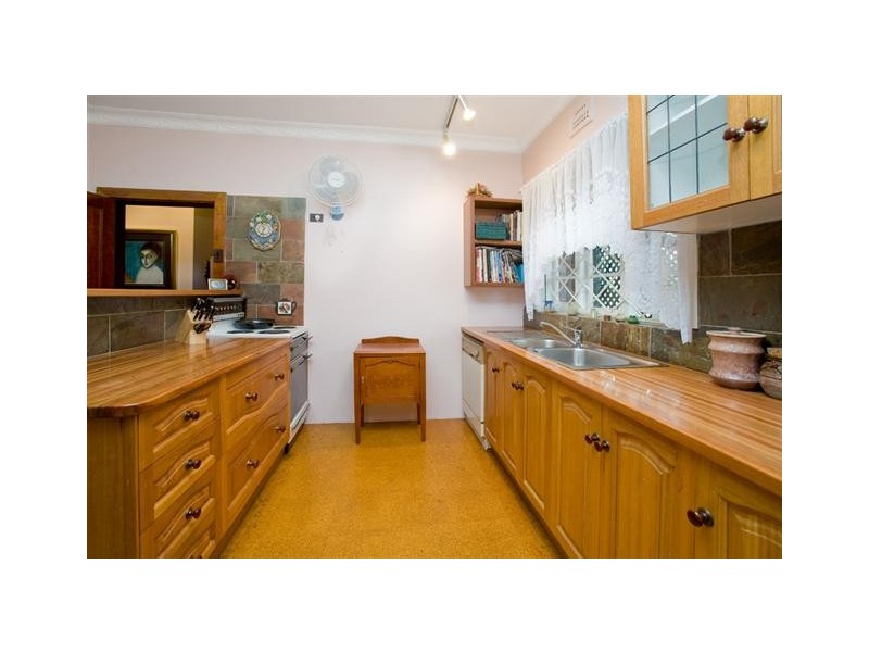 523 Old Cleveland Road, Camp Hill QLD 4152