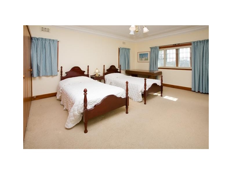523 Old Cleveland Road, Camp Hill QLD 4152