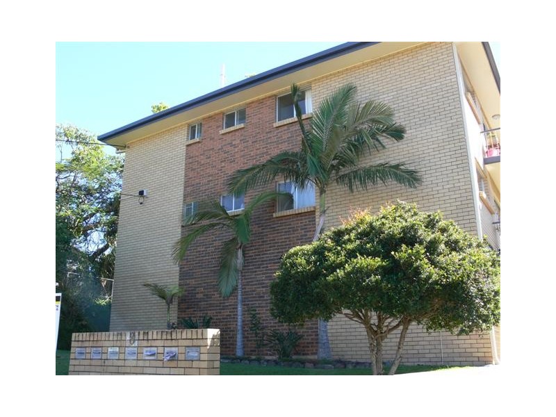 2/8 Barradine Street, Greenslopes QLD 4120