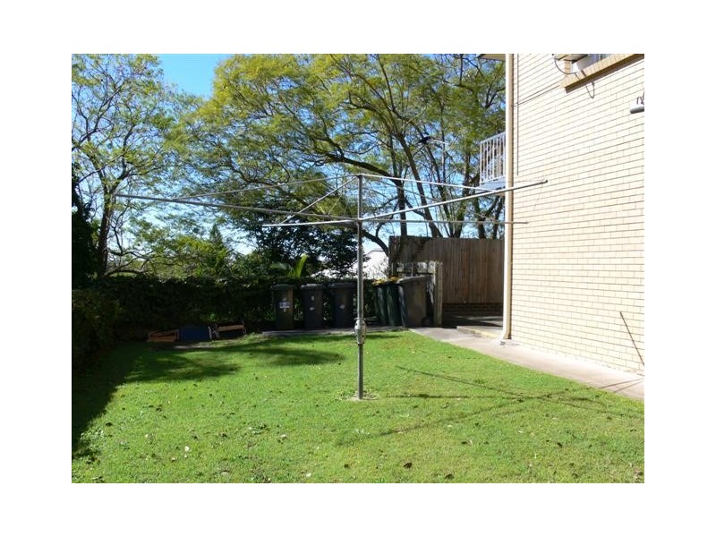 2/8 Barradine Street, Greenslopes QLD 4120