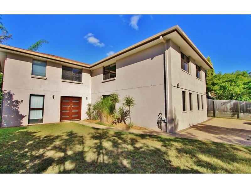 20 Passchendaele Street, Tarragindi QLD 4121