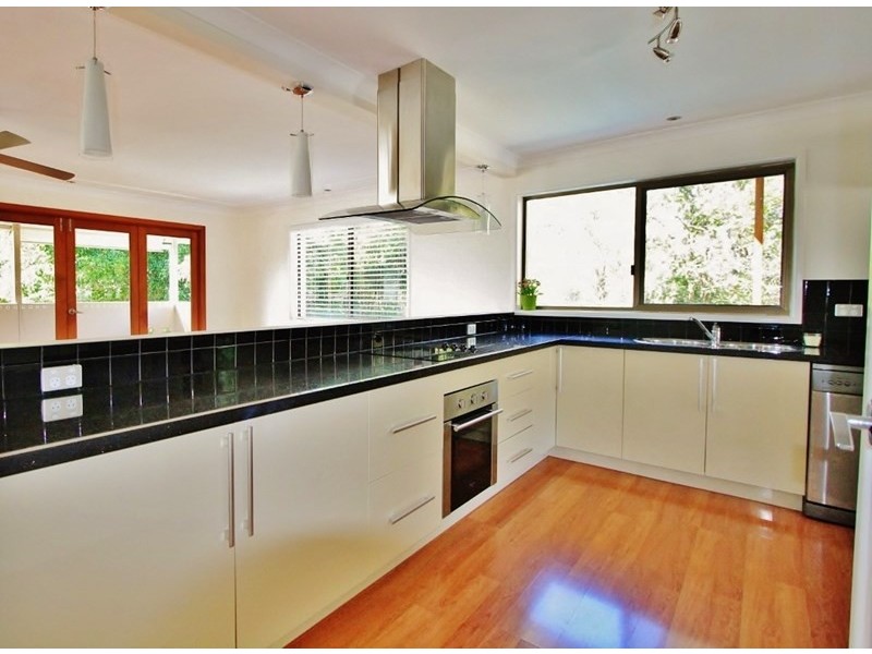 20 Passchendaele Street, Tarragindi QLD 4121