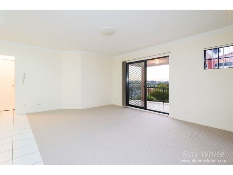 28/15 Dansie Street, Greenslopes QLD 4120