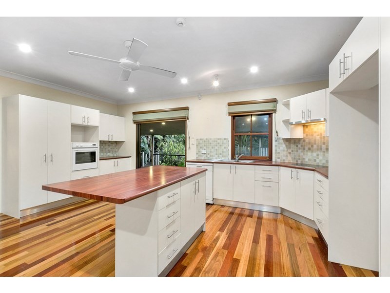 52 Latimer Street, Holland Park QLD 4121