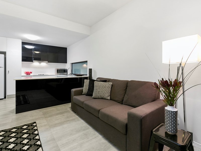 7/35 Crown Street, Holland Park West QLD 4121