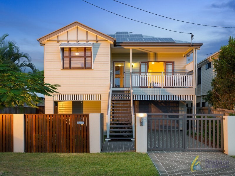 17 White Street, Graceville QLD 4075