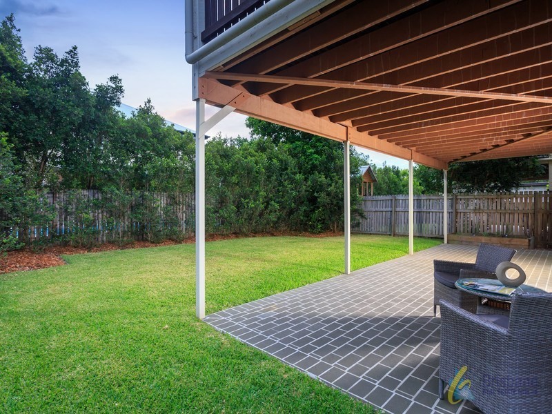 17 White Street, Graceville QLD 4075