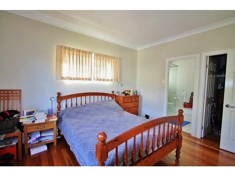 30 Harold Street, Holland Park QLD 4121