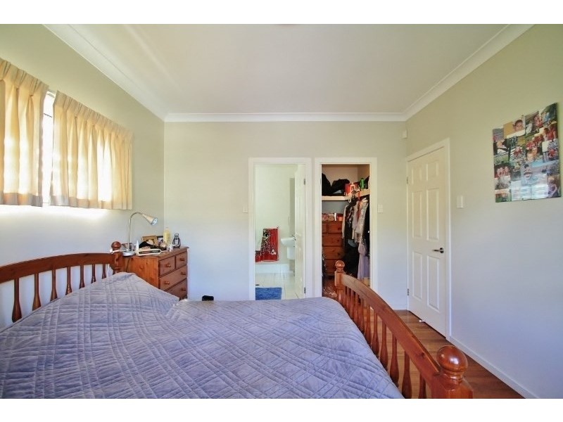 30 Harold Street, Holland Park QLD 4121