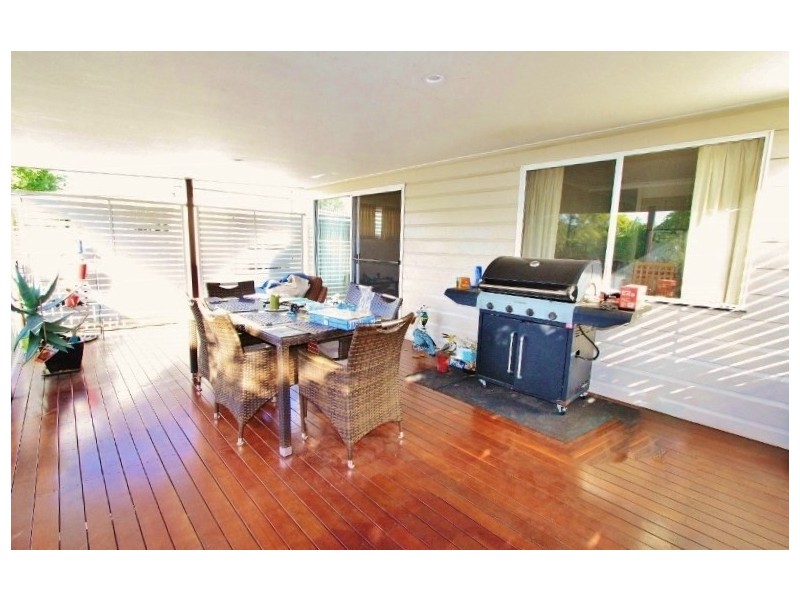 30 Harold Street, Holland Park QLD 4121