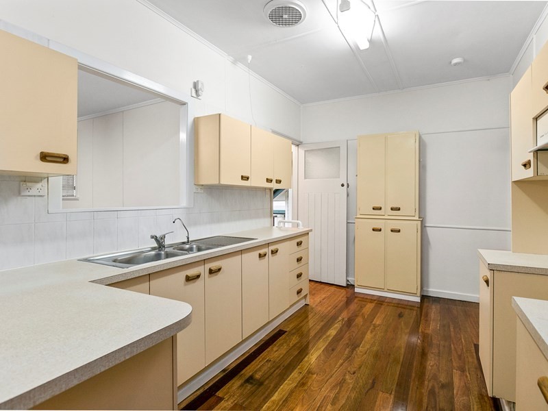 50 Broadwater Road, Mount Gravatt East QLD 4122