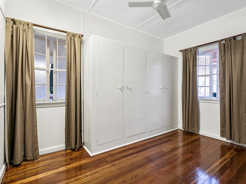 50 Broadwater Road, Mount Gravatt East QLD 4122