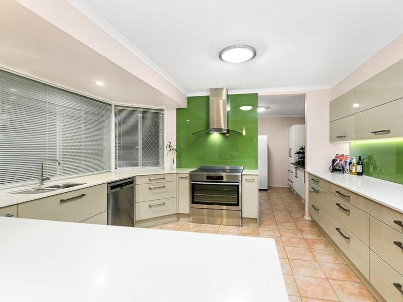 48 Michelangelo Crescent, Mackenzie QLD 4156