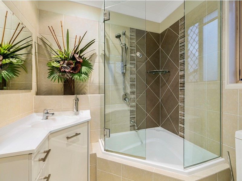 9 Monnow Place, Carina QLD 4152