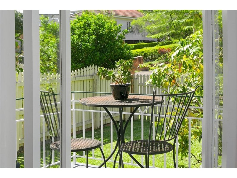 39 Booligal Street, Carina QLD 4152