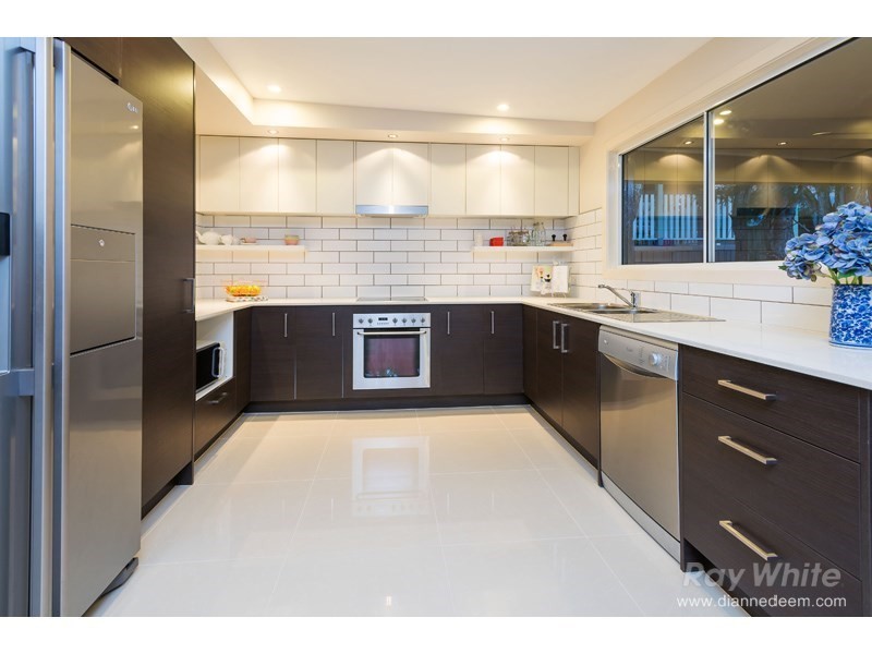 295 Nursery Road, Holland Park QLD 4121