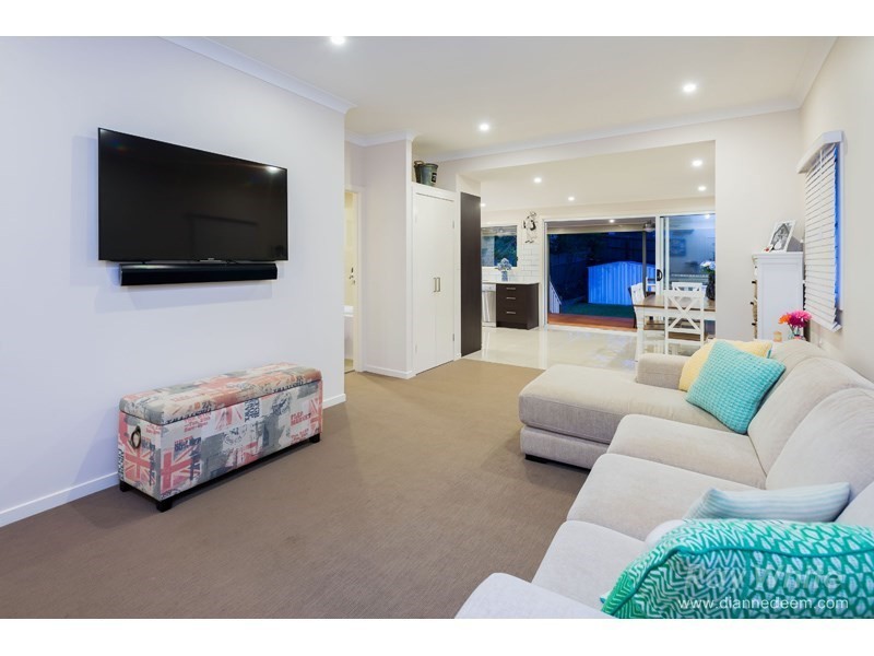 295 Nursery Road, Holland Park QLD 4121