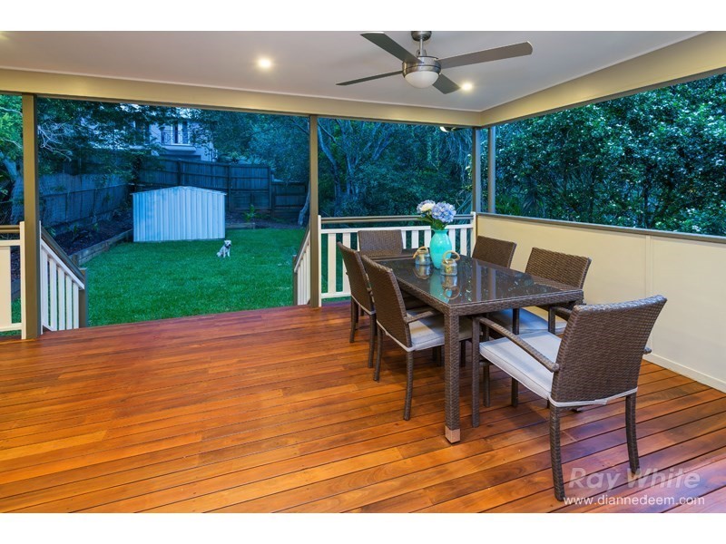 295 Nursery Road, Holland Park QLD 4121