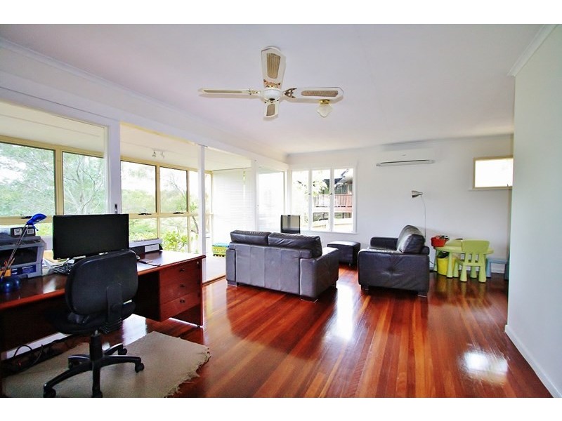 7 Baloo Street, Holland Park West QLD 4121