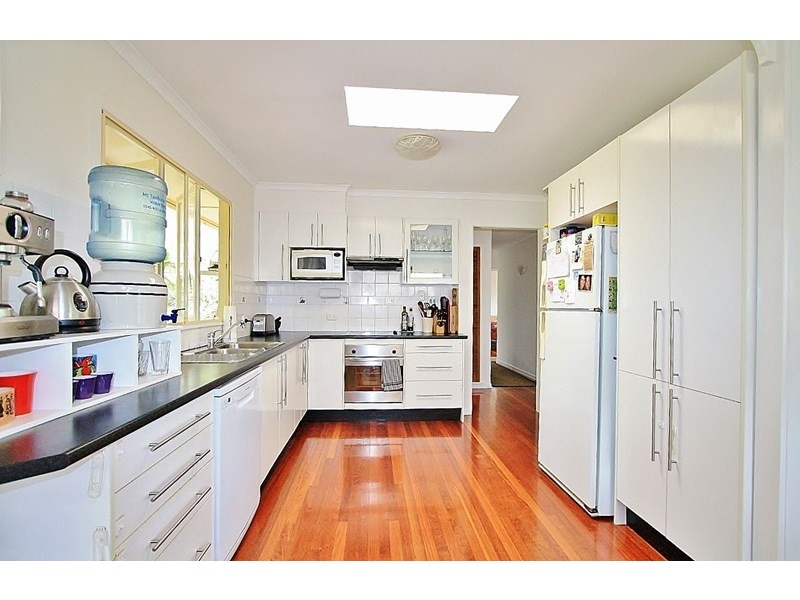 7 Baloo Street, Holland Park West QLD 4121