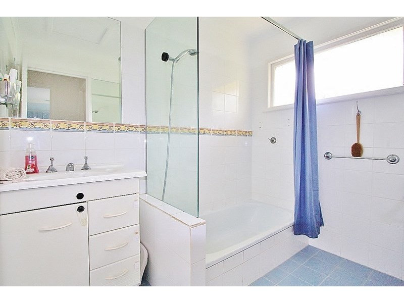 7 Baloo Street, Holland Park West QLD 4121