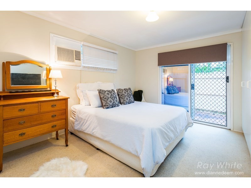 11 Nardie Street, Eight Mile Plains QLD 4113