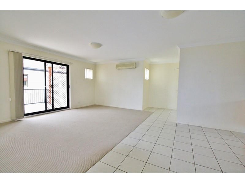 28/15 Dansie Street, Greenslopes QLD 4120