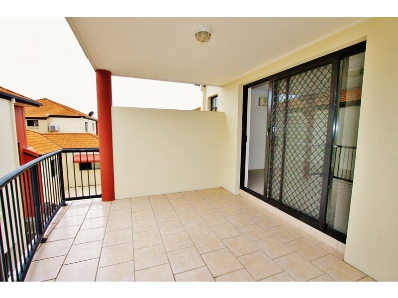 28/15 Dansie Street, Greenslopes QLD 4120