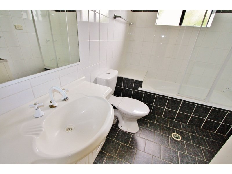 28/15 Dansie Street, Greenslopes QLD 4120