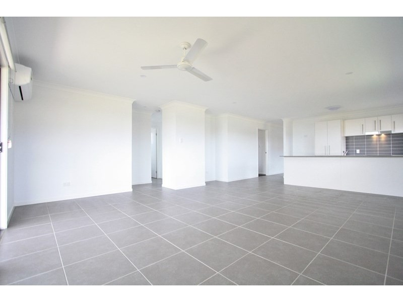 27 Augusta Boulevard, Pimpama QLD 4209